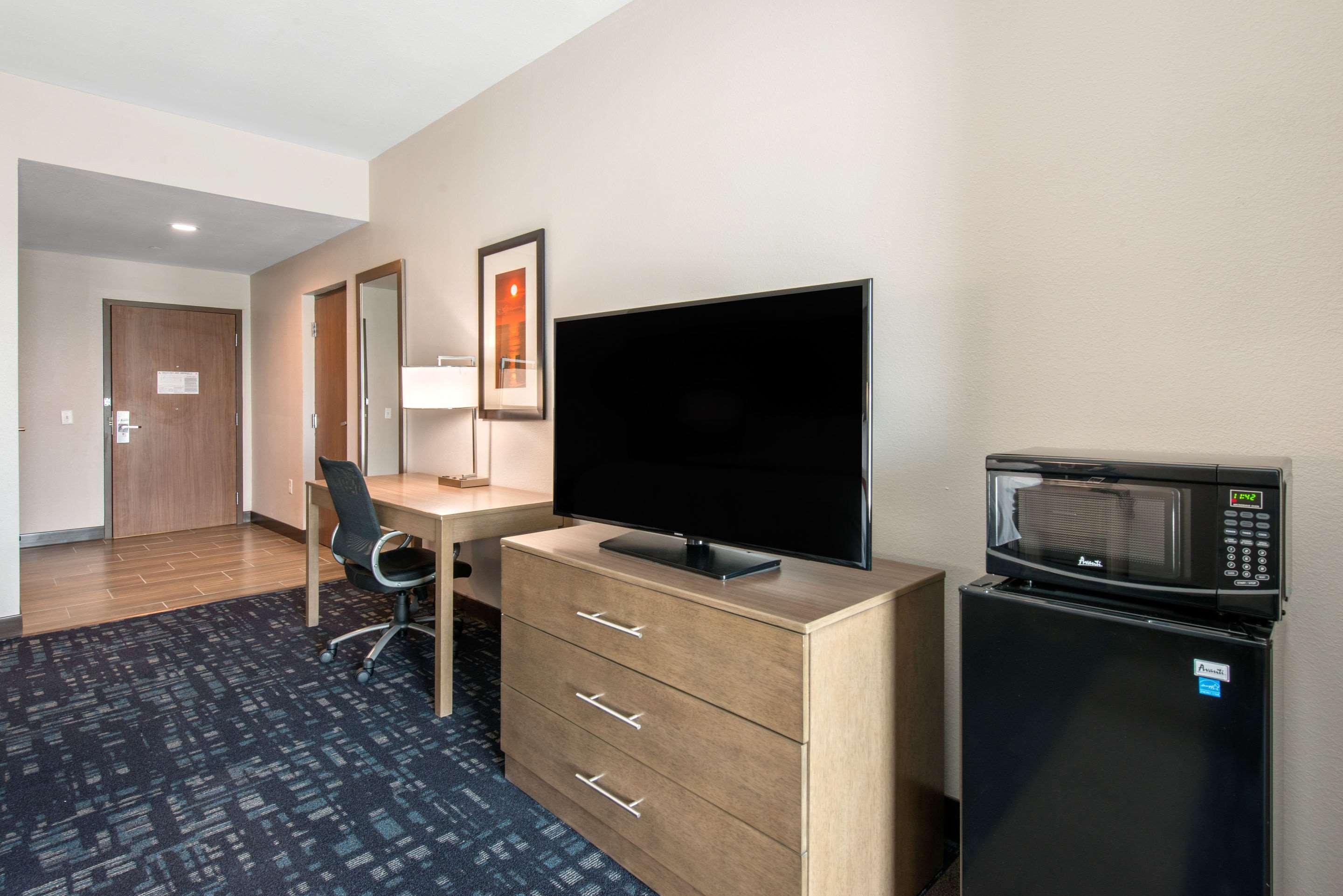 Comfort Suites Fort Lauderdale Airport & Cruise Port Dania Beach Dış mekan fotoğraf