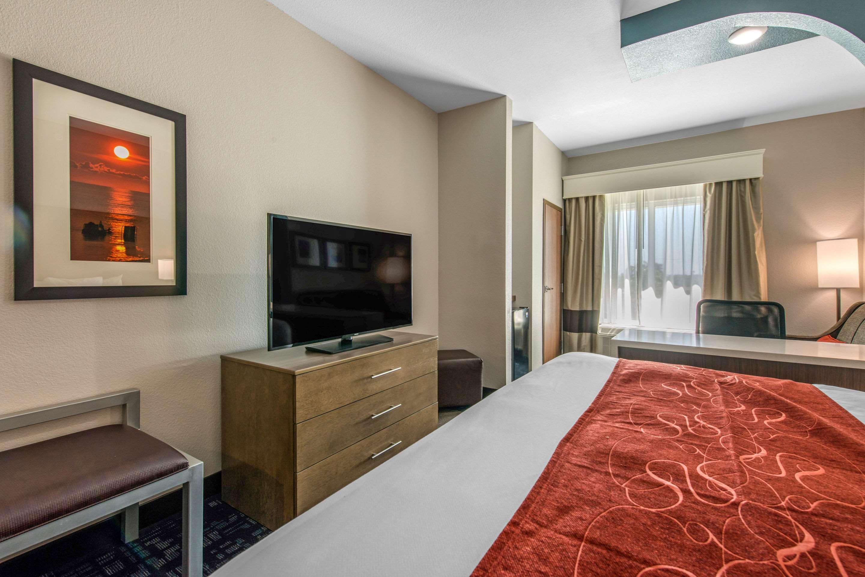 Comfort Suites Fort Lauderdale Airport & Cruise Port Dania Beach Dış mekan fotoğraf