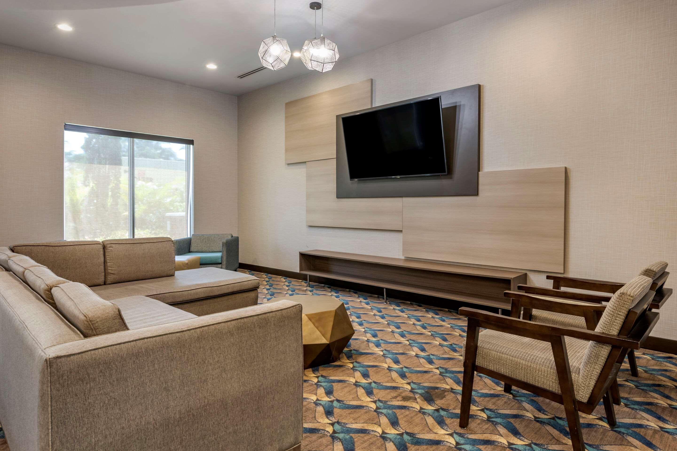 Comfort Suites Fort Lauderdale Airport & Cruise Port Dania Beach Dış mekan fotoğraf
