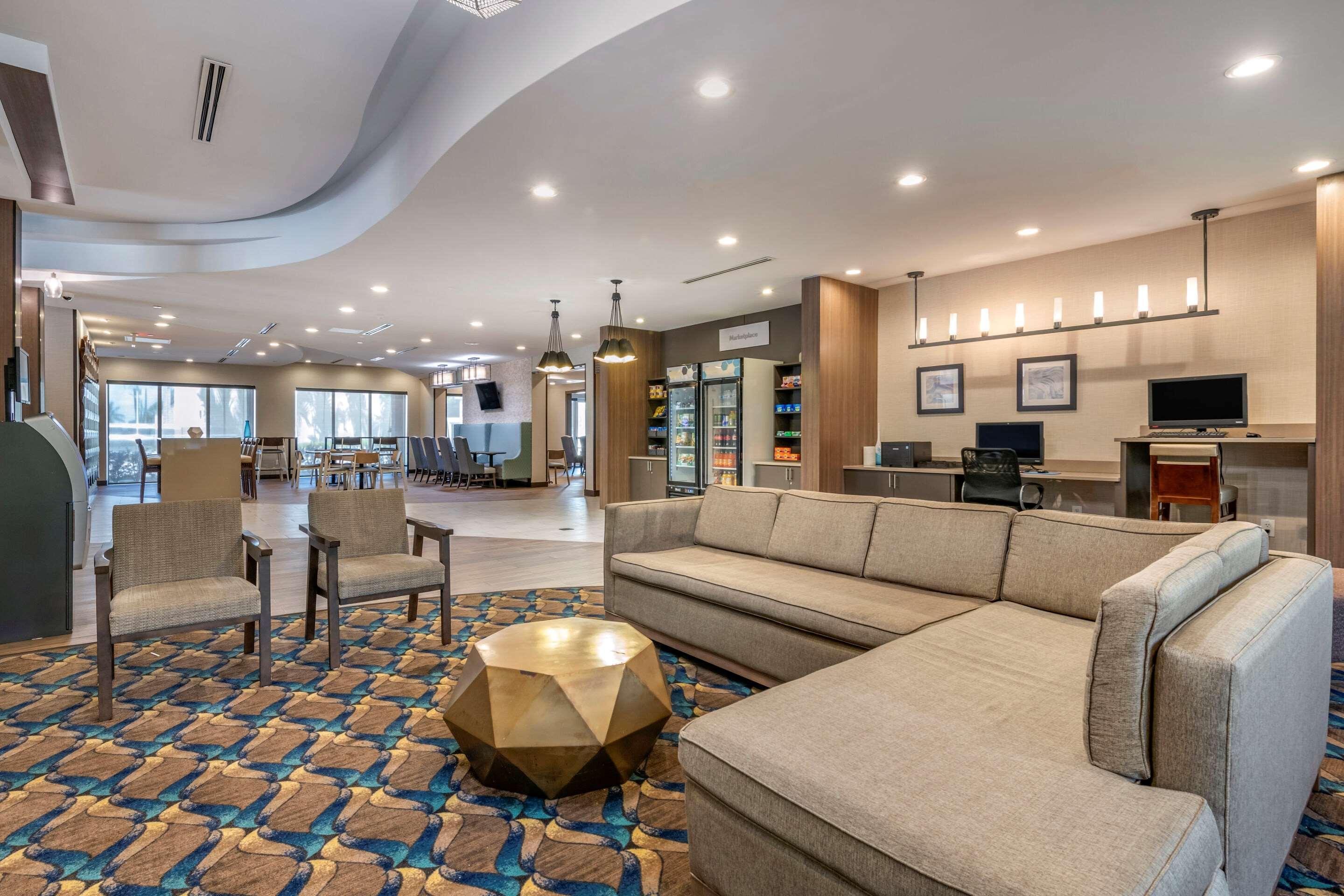 Comfort Suites Fort Lauderdale Airport & Cruise Port Dania Beach Dış mekan fotoğraf