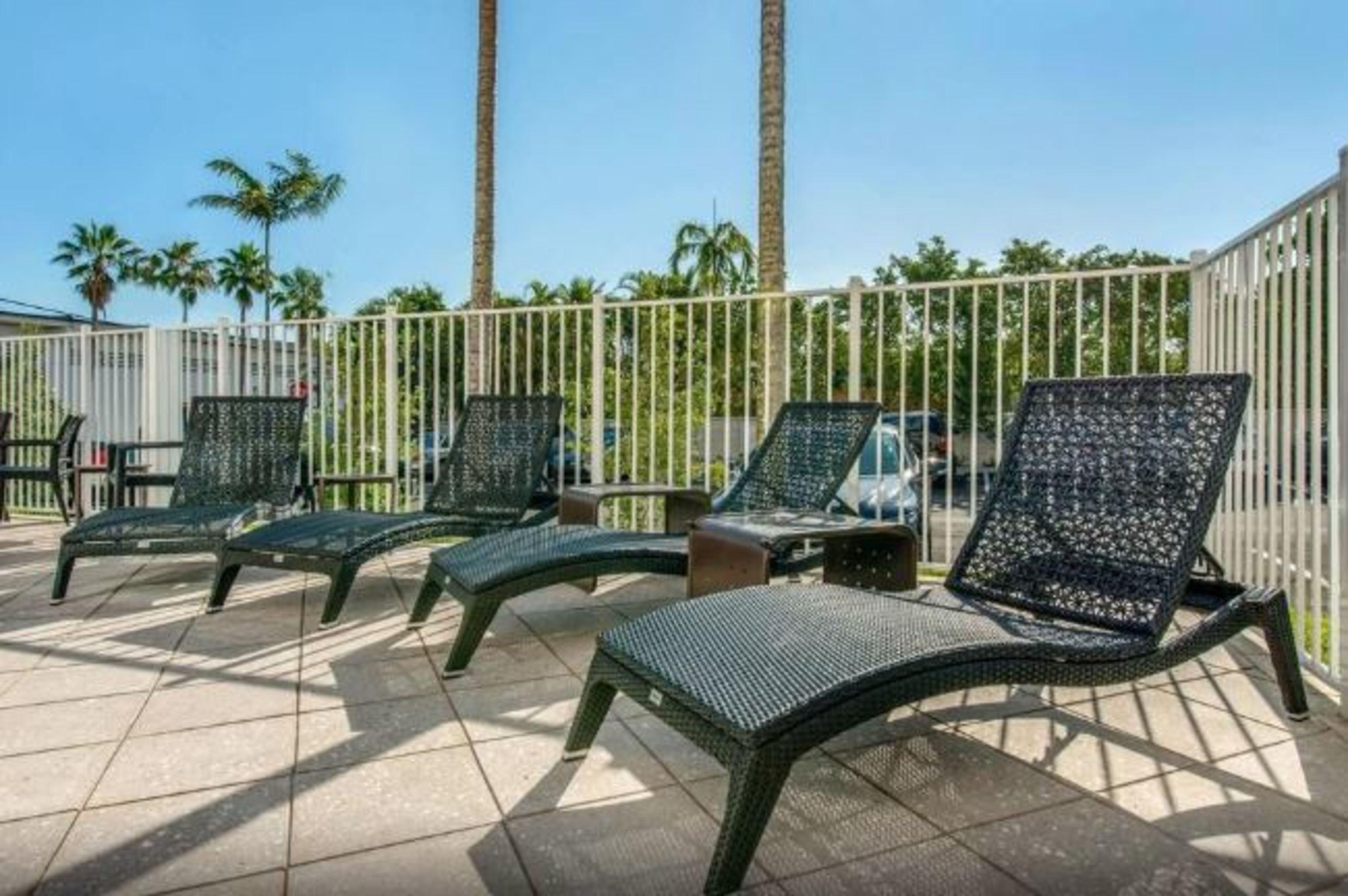 Comfort Suites Fort Lauderdale Airport & Cruise Port Dania Beach Dış mekan fotoğraf