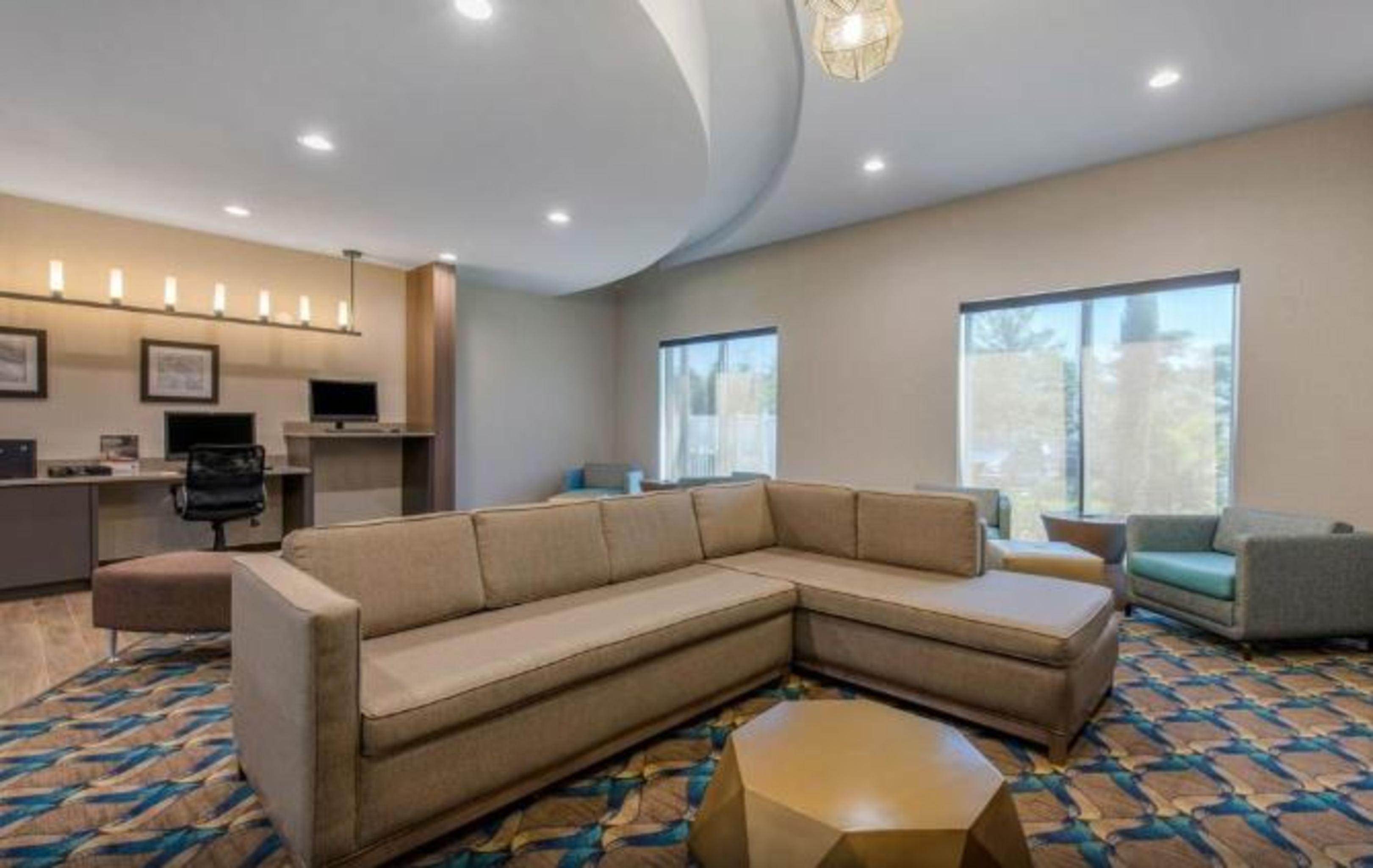 Comfort Suites Fort Lauderdale Airport & Cruise Port Dania Beach Dış mekan fotoğraf