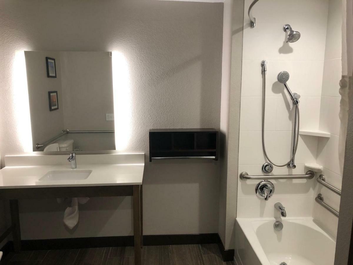 Comfort Suites Fort Lauderdale Airport & Cruise Port Dania Beach Dış mekan fotoğraf