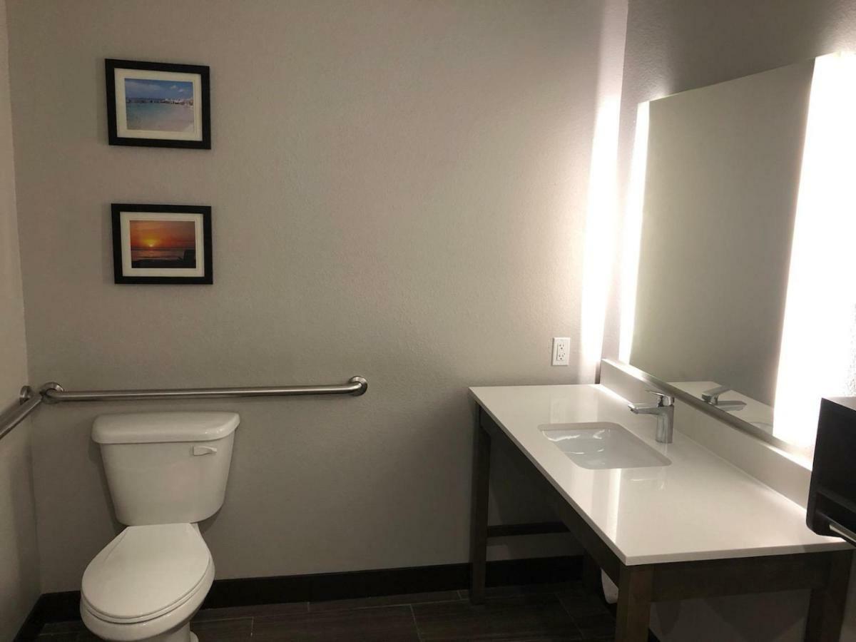 Comfort Suites Fort Lauderdale Airport & Cruise Port Dania Beach Dış mekan fotoğraf